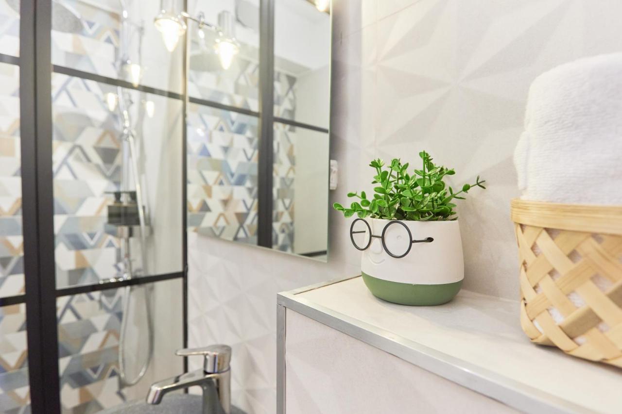 Voguish Apartment Букурещ Екстериор снимка